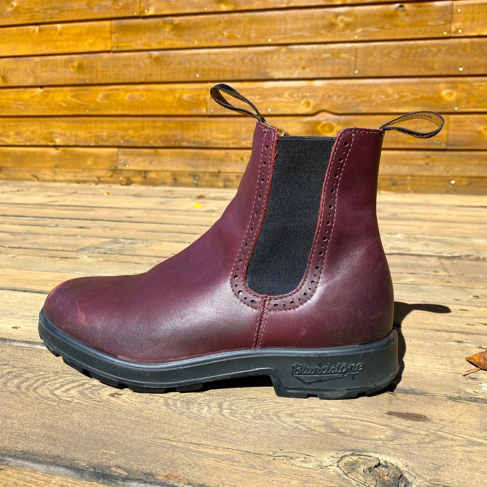 Women's Blundstone 9500 High Top Chelsea Boots Size 10.5